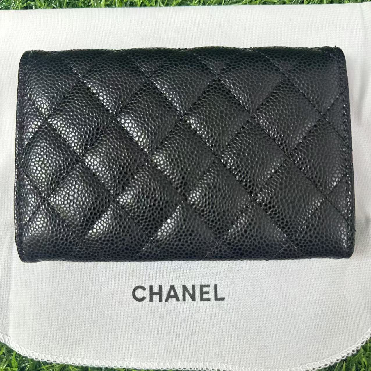 CHANEL シャネル 3つ折り財布 クラシックミディアムフラップウォレット 財布