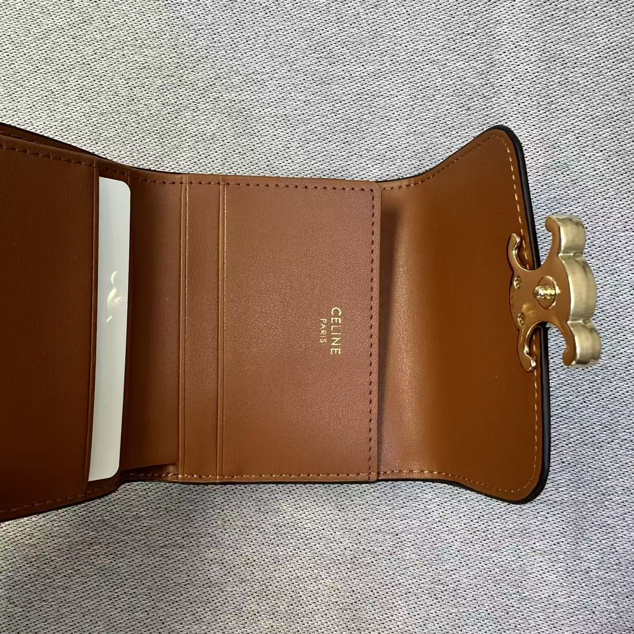 CELINE セリーヌ 折り財布 スモール トリフォールドウォレット レザー ミニ財布 小銭入れあり