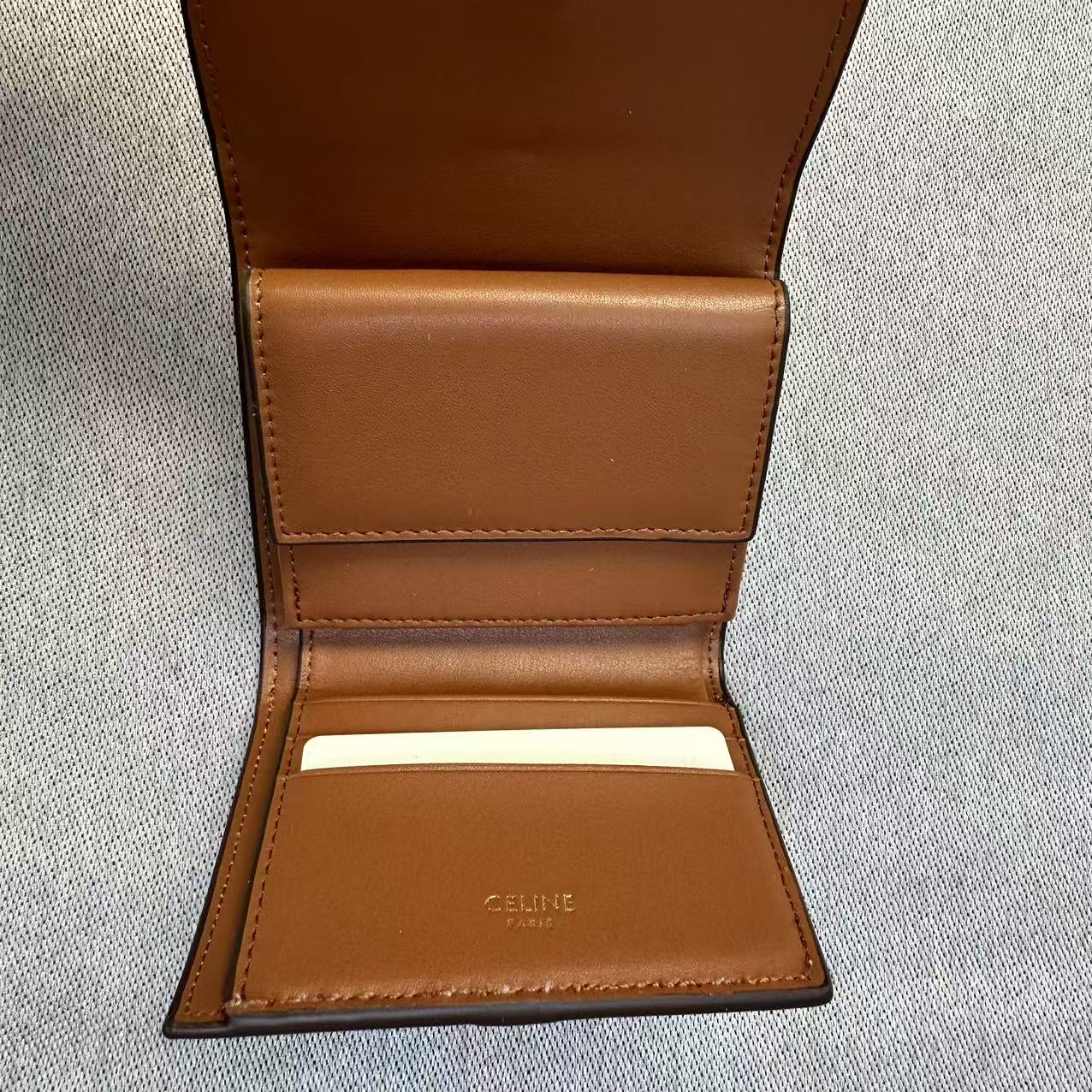 CELINE セリーヌ 三つ折り財布 スモール トリフォールドウォレット レザー ミニ財布 小銭入れあり