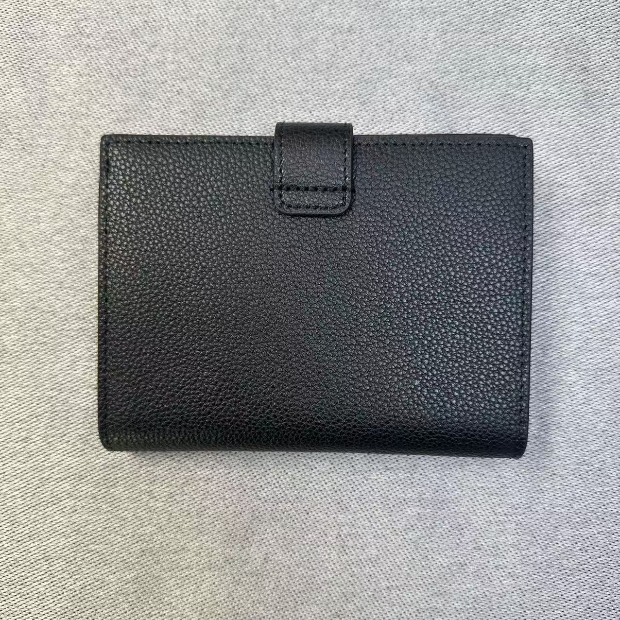 CELINE セリーヌ レディース財布 二つ折り財布 小物入れ 軽量