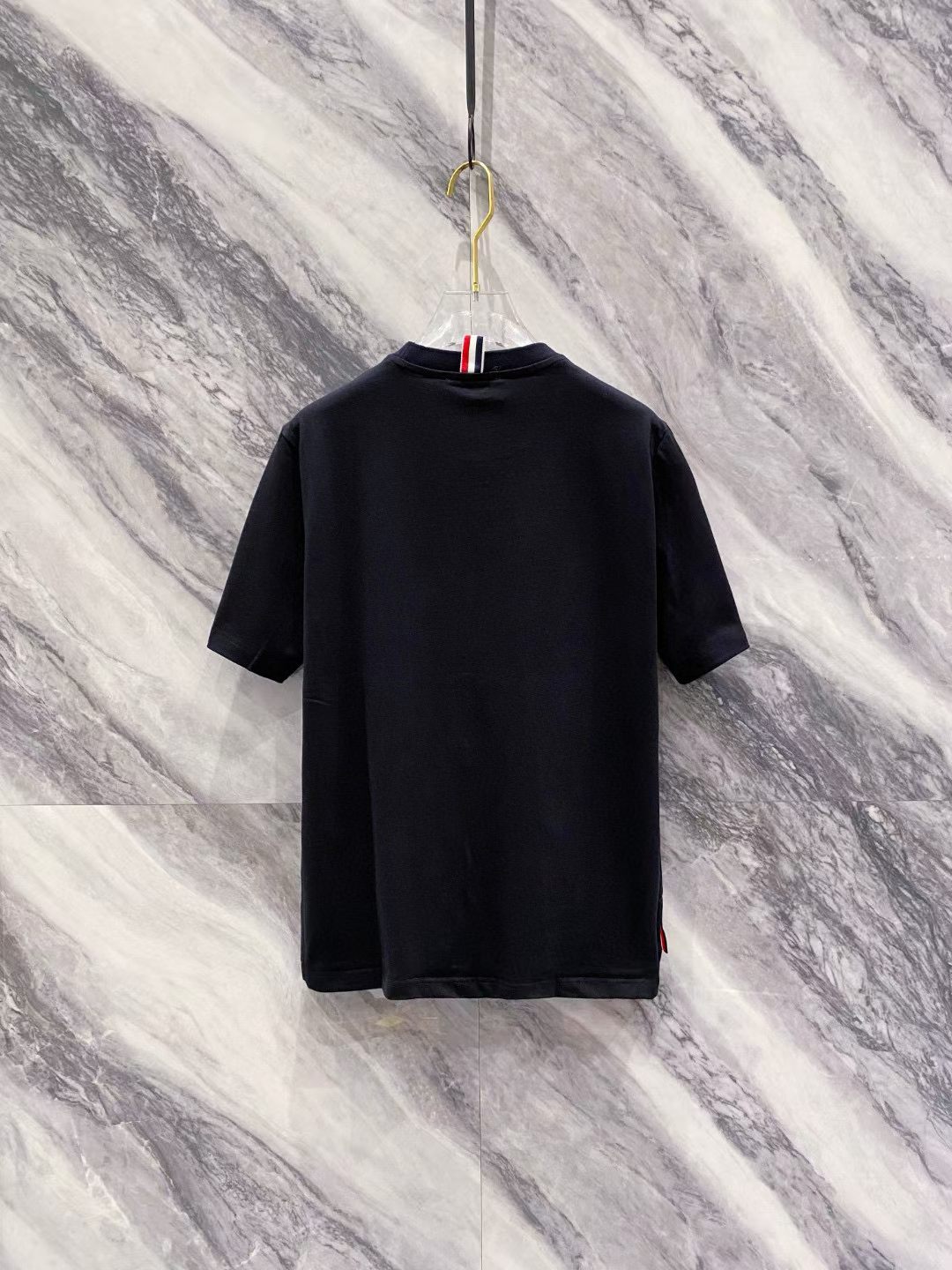톰브라운 Thom Browne 24SS 클래식 트리컬러 라인 반팔 티셔츠 남녀공용