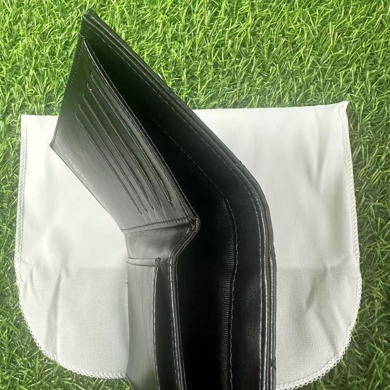 CHANEL シャネル 3つ折り財布 クラシックミディアムフラップウォレット 財布