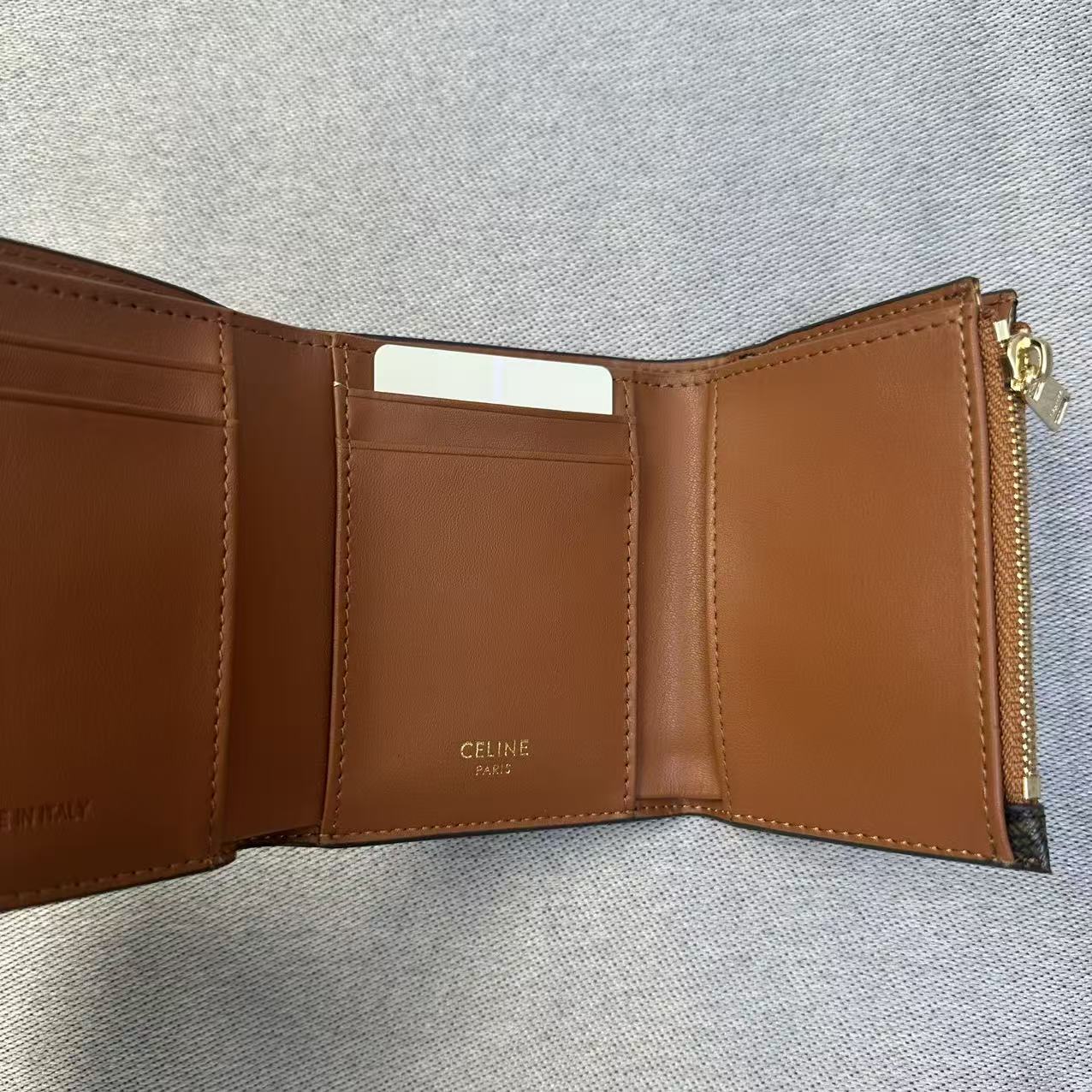 CELINE セリーヌ レディース財布 二つ折り財布 小物入れ 軽量