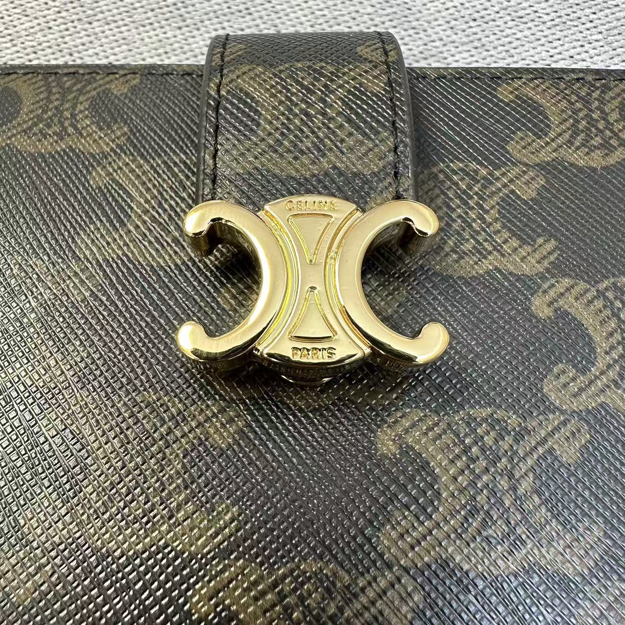 CELINE セリーヌ レディース財布 三つ折り財布 小物入れ 軽量