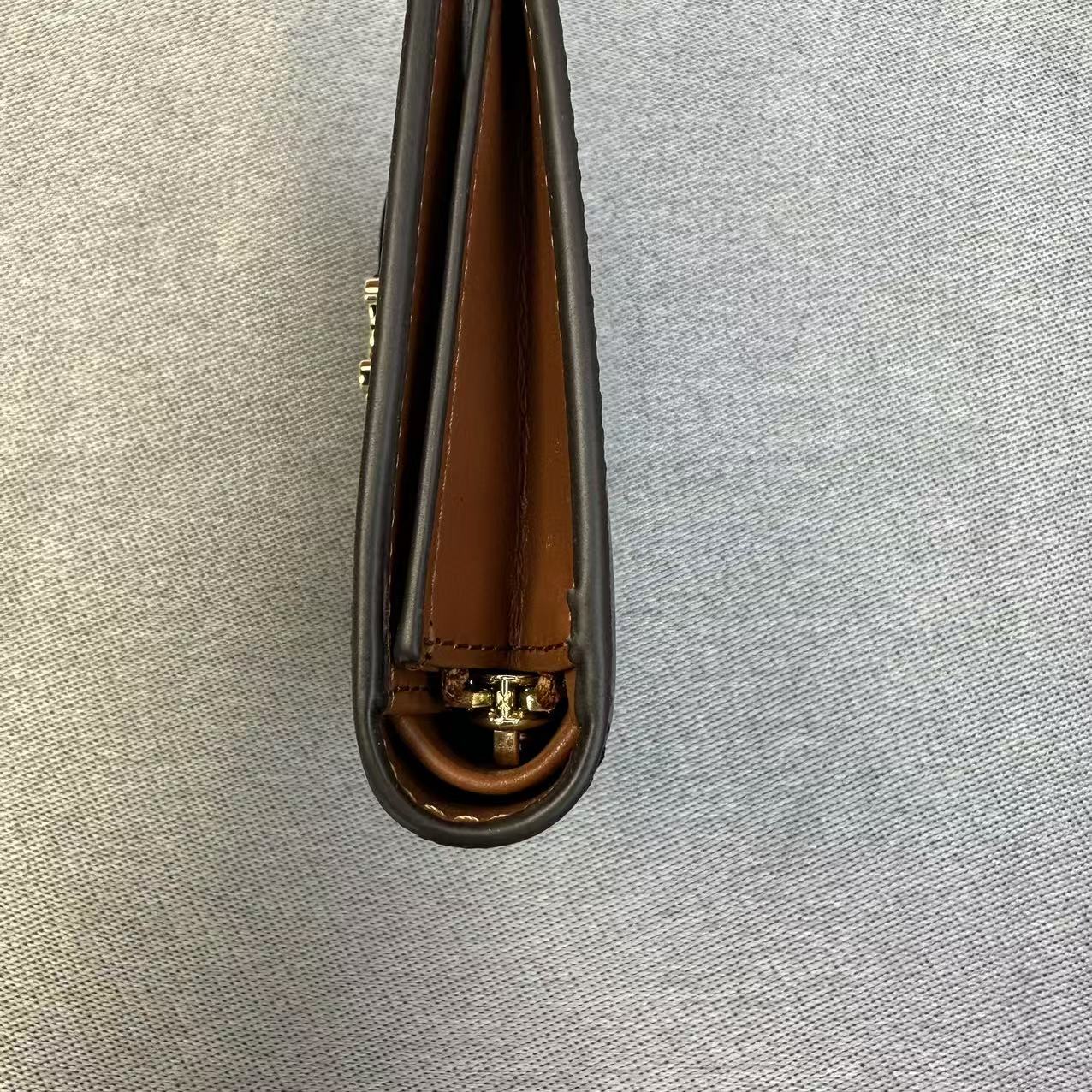 CELINE セリーヌ レディース財布 三つ折り財布 小物入れ 軽量