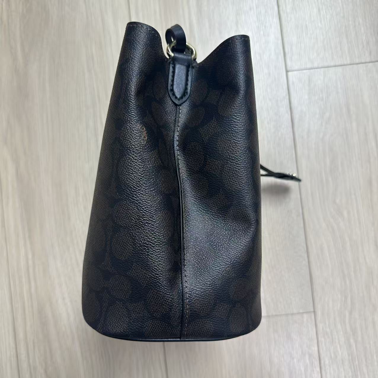 COACH コーチ バッグ(ショルダーバッグ)  シグネチャー スモール タウン バケット バッグ  レディース