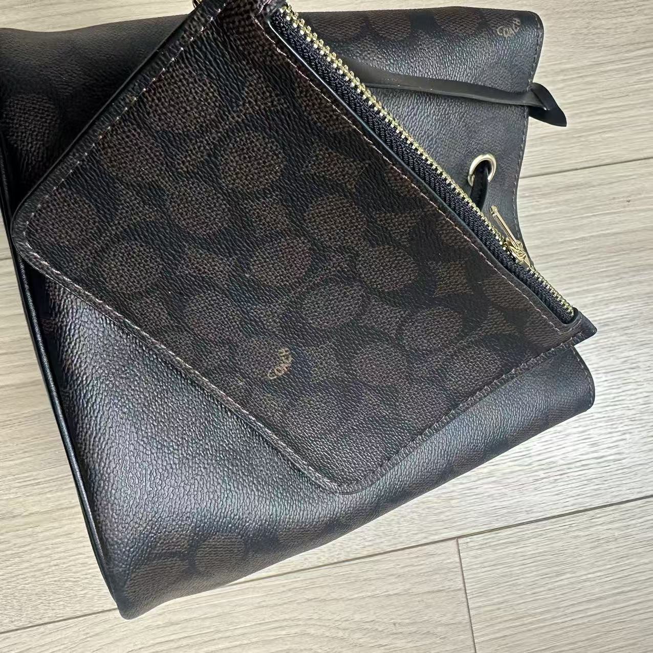 COACH コーチ バッグ(ショルダーバッグ)  シグネチャー スモール タウン バケット バッグ  レディース