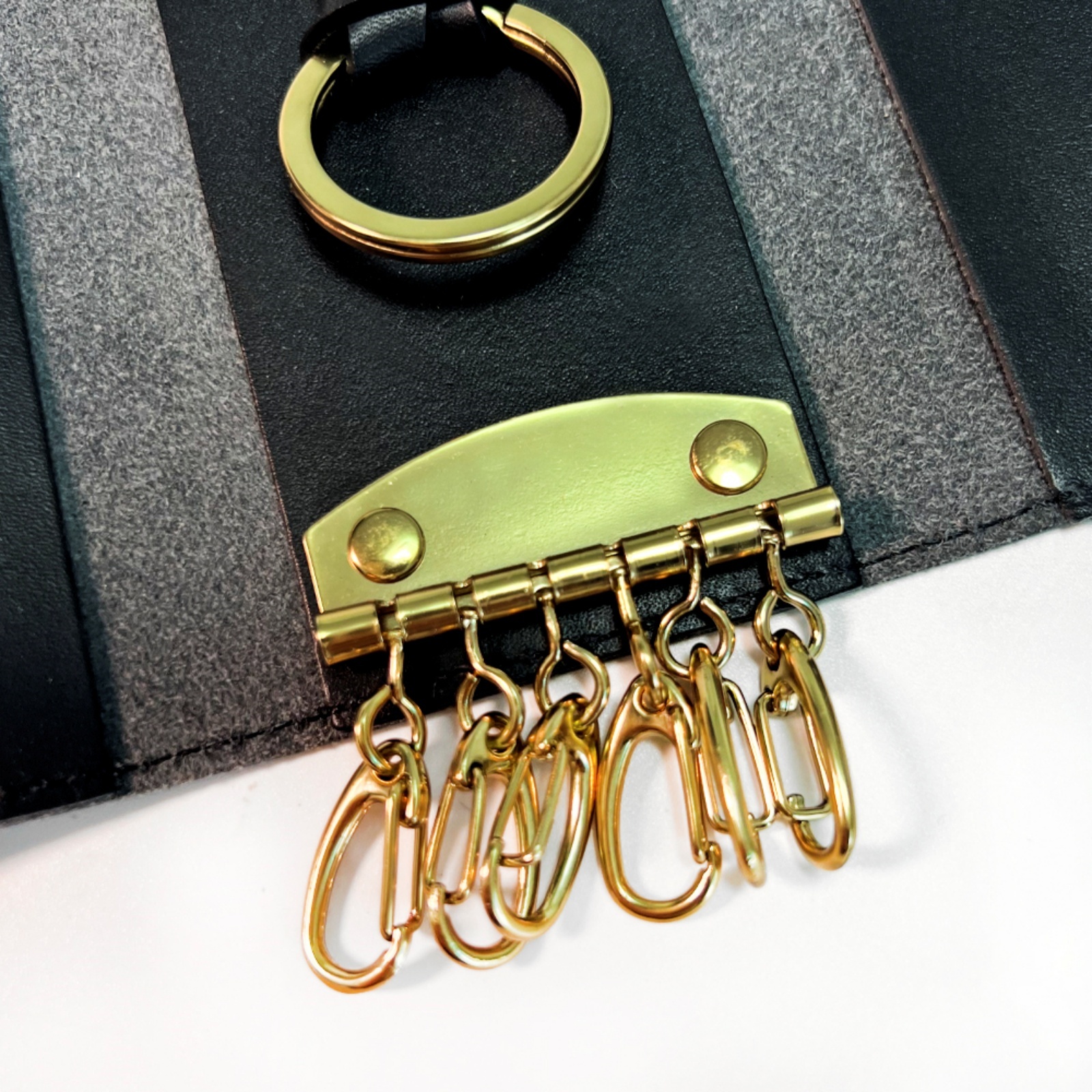 イルビゾンテ iL Bisonteキーケース SKH045 PG0001レザーキーケース スマートキー 6連 キーリング付き カードケース付き キーホルダー メンズ レディース ユニセックス 本革 プレゼント 