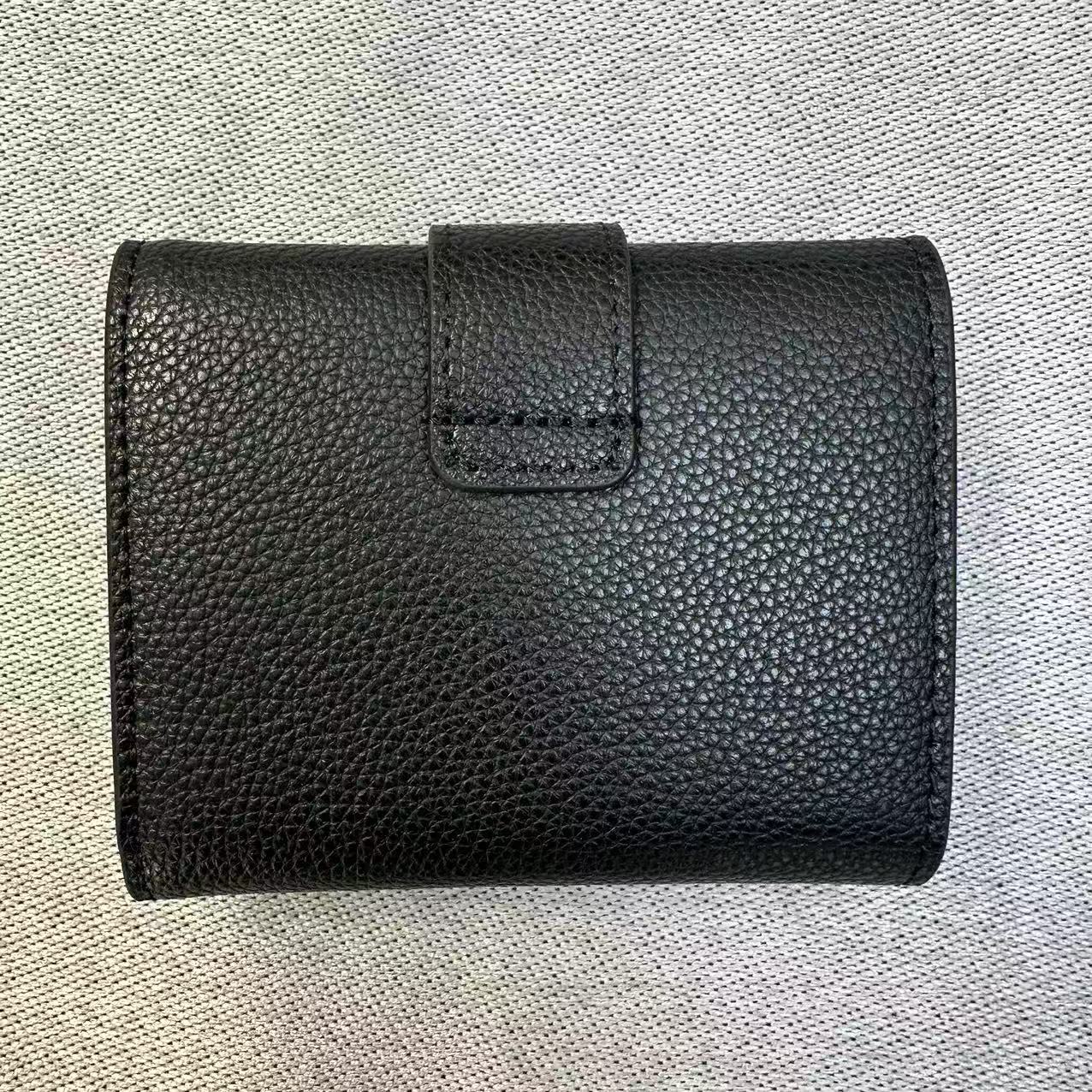 CELINE セリーヌ レディース財布 三つ折り財布 小物入れ 軽量