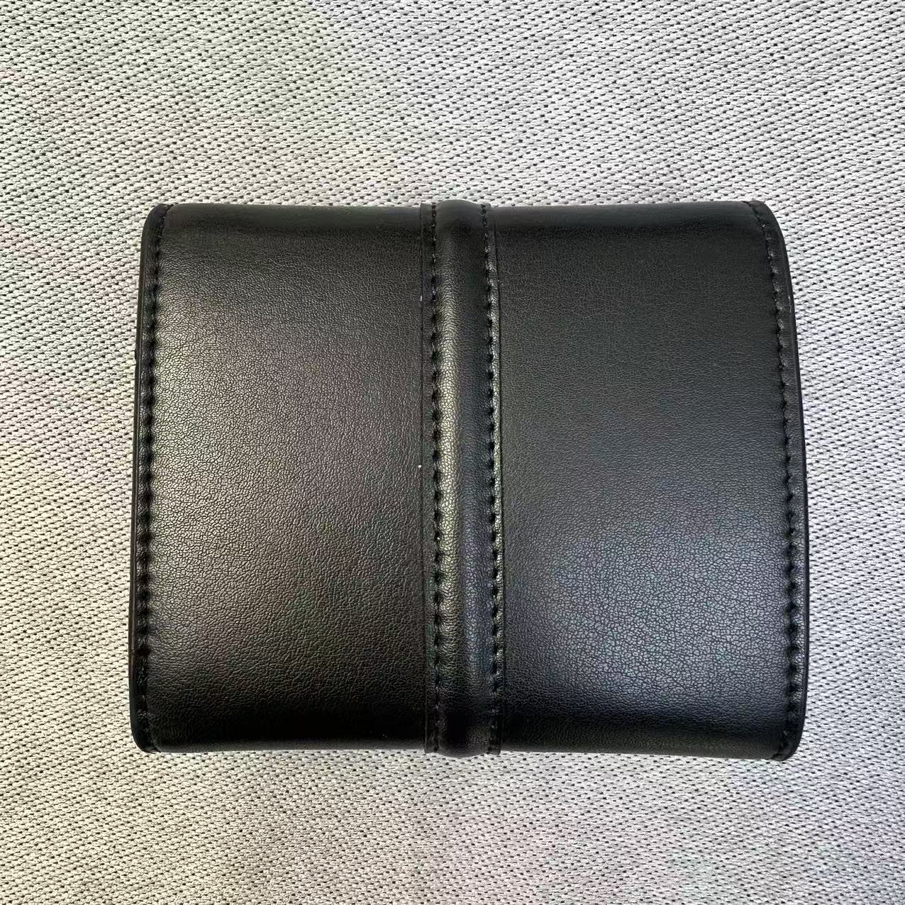 CELINE セリーヌ 三つ折り財布 スモール トリフォールドウォレット レザー ミニ財布 小銭入れあり