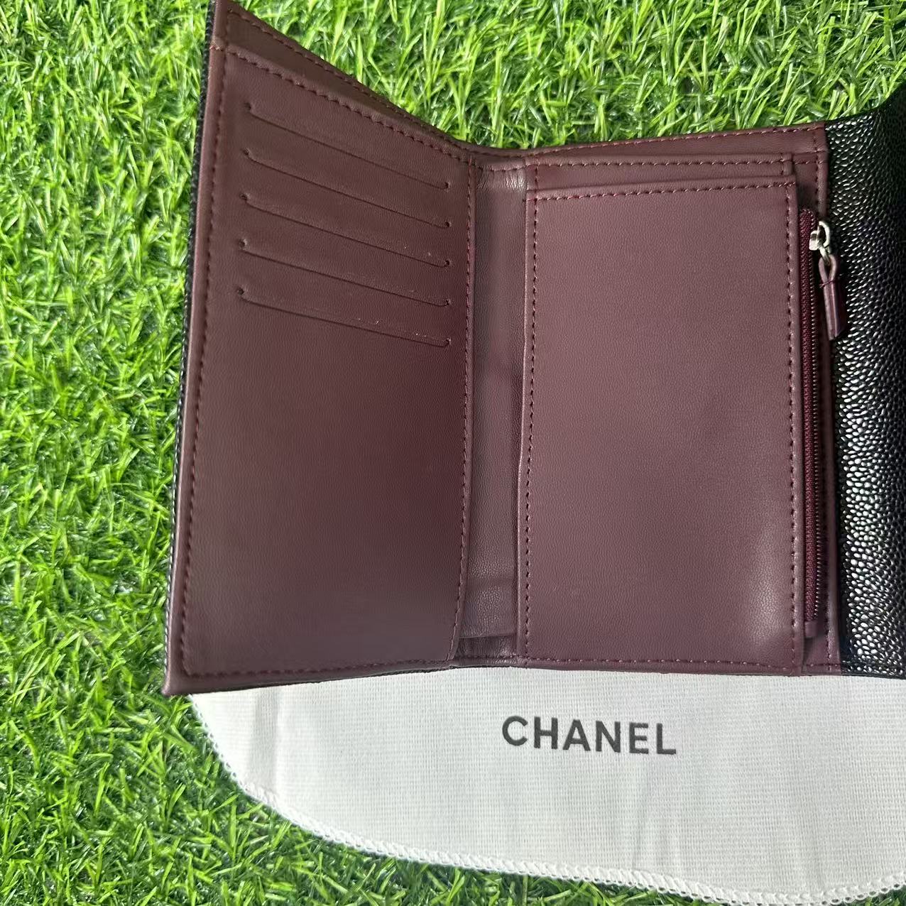 CHANEL シャネル 3つ折り財布 クラシックミディアムフラップウォレット 財布