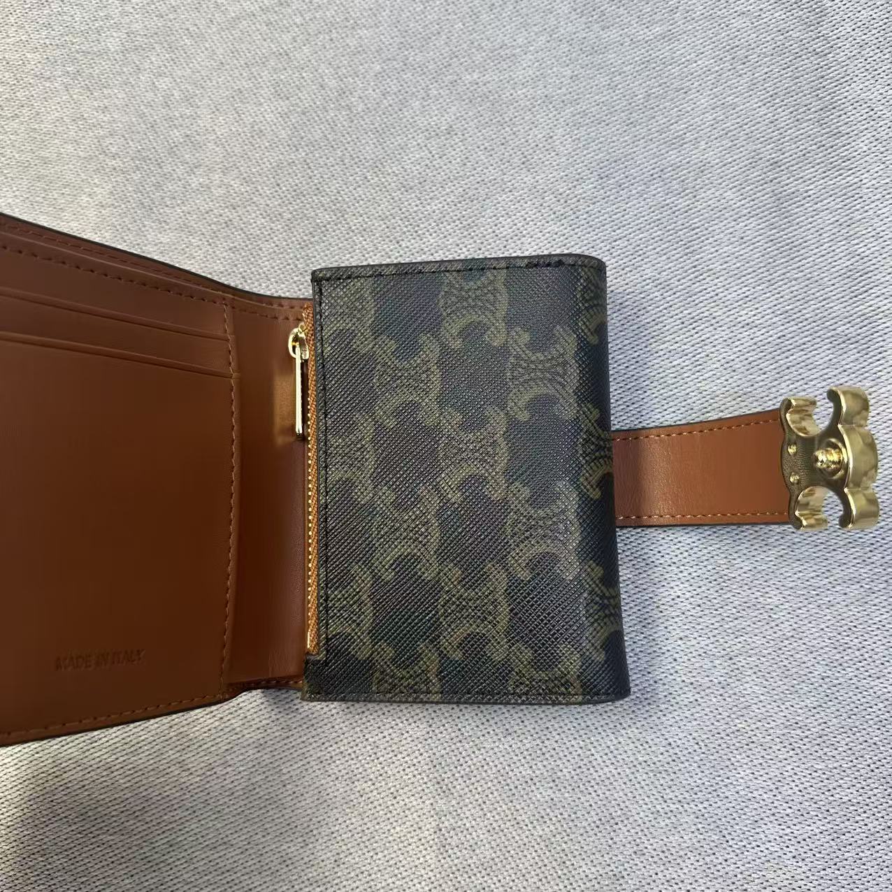 CELINE セリーヌ レディース財布 二つ折り財布 小物入れ 軽量