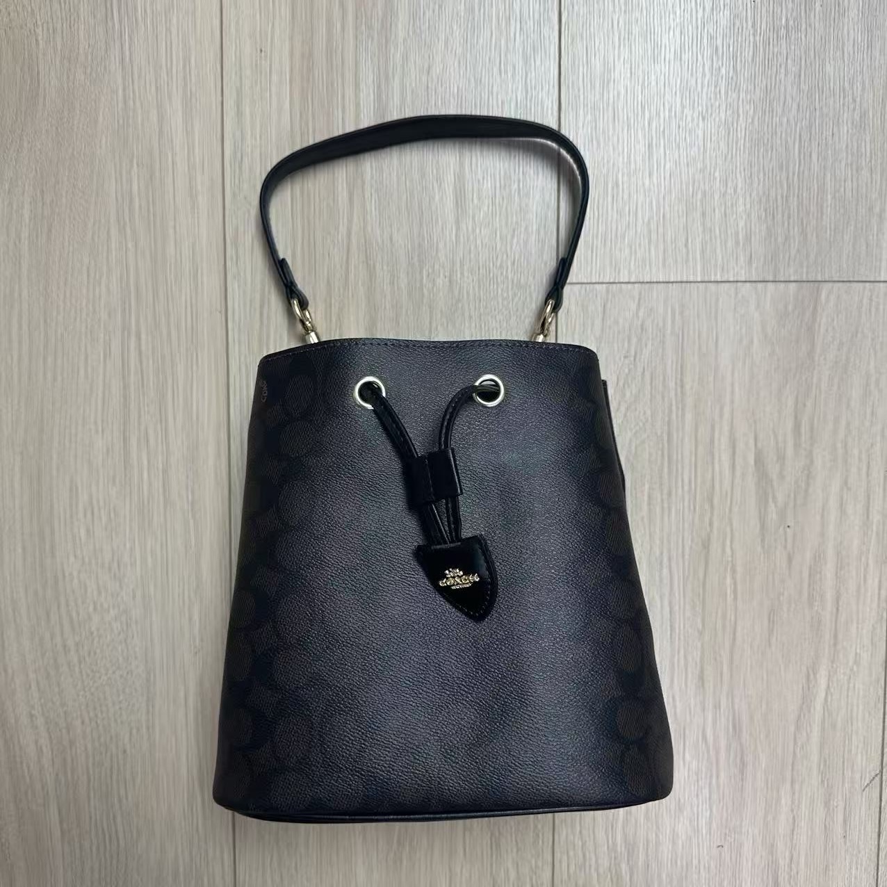 COACH コーチ バッグ(ショルダーバッグ)  シグネチャー スモール タウン バケット バッグ  レディース