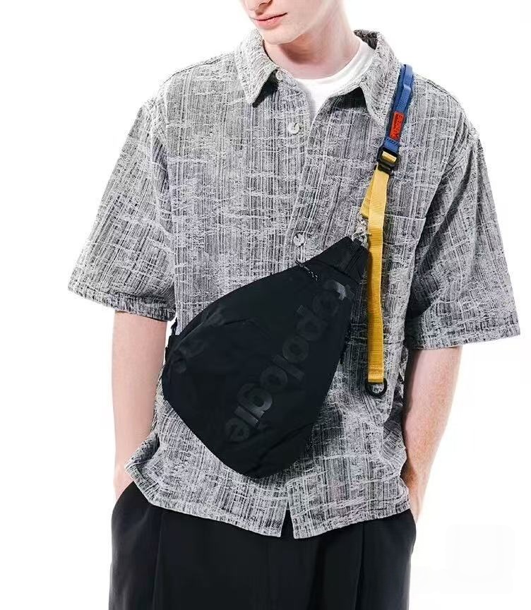 Topologie トポロジー Sling messenger トライアングル メッセンジャーバッグ 斜め掛けバッグ ラージ/スモール