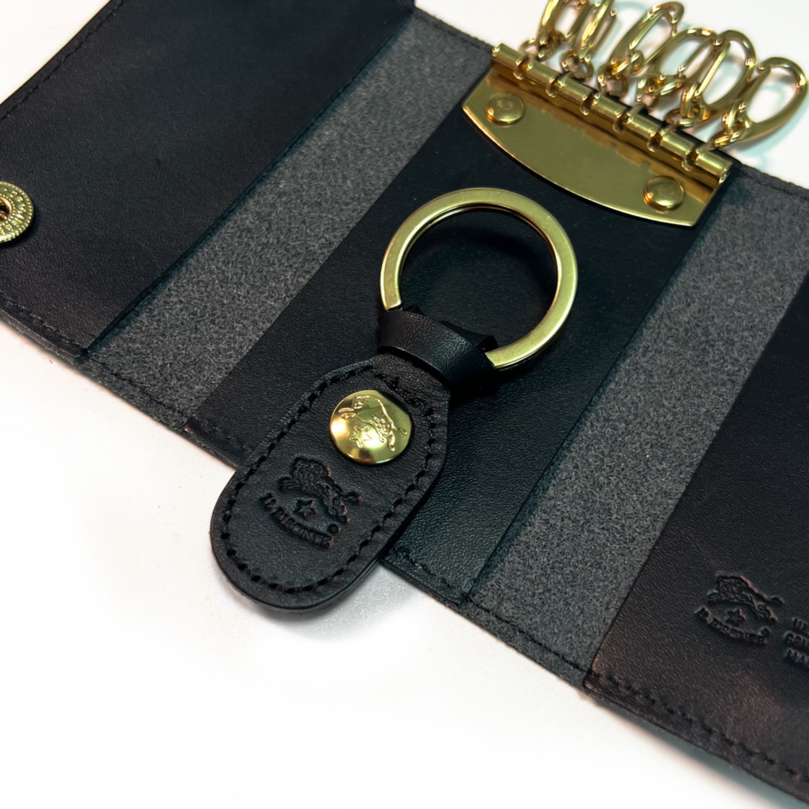 イルビゾンテ iL Bisonteキーケース SKH045 PG0001レザーキーケース スマートキー 6連 キーリング付き カードケース付き キーホルダー メンズ レディース ユニセックス 本革 プレゼント 