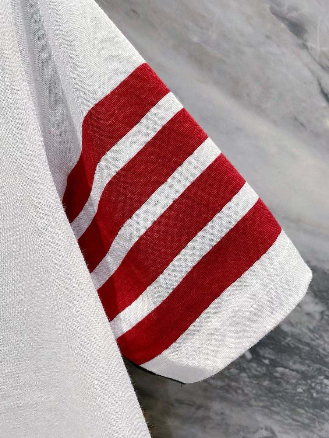 톰브라운 Thom Browne 4바 스트라이프 투톱 반팔 티셔츠 남녀공용