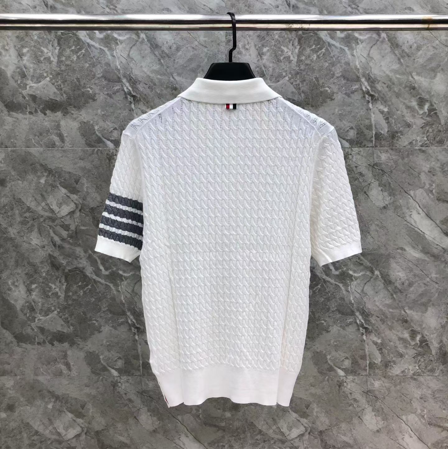 톰브라운 Thom Browne 케이블 니트 4바 스트라이프 반팔 폴로셔츠 남녀공용