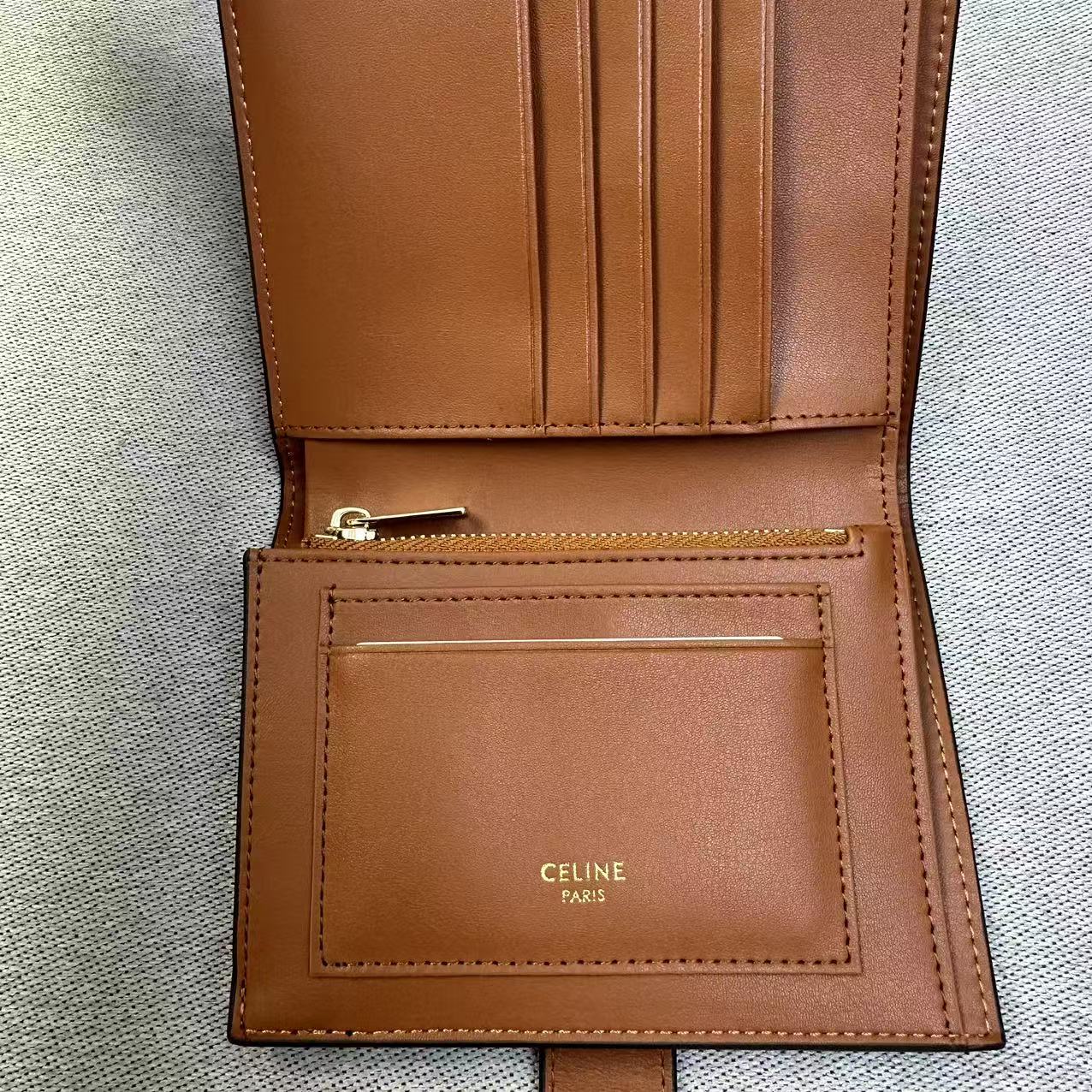 CELINE セリーヌ レディース財布 三つ折り財布 小物入れ 軽量