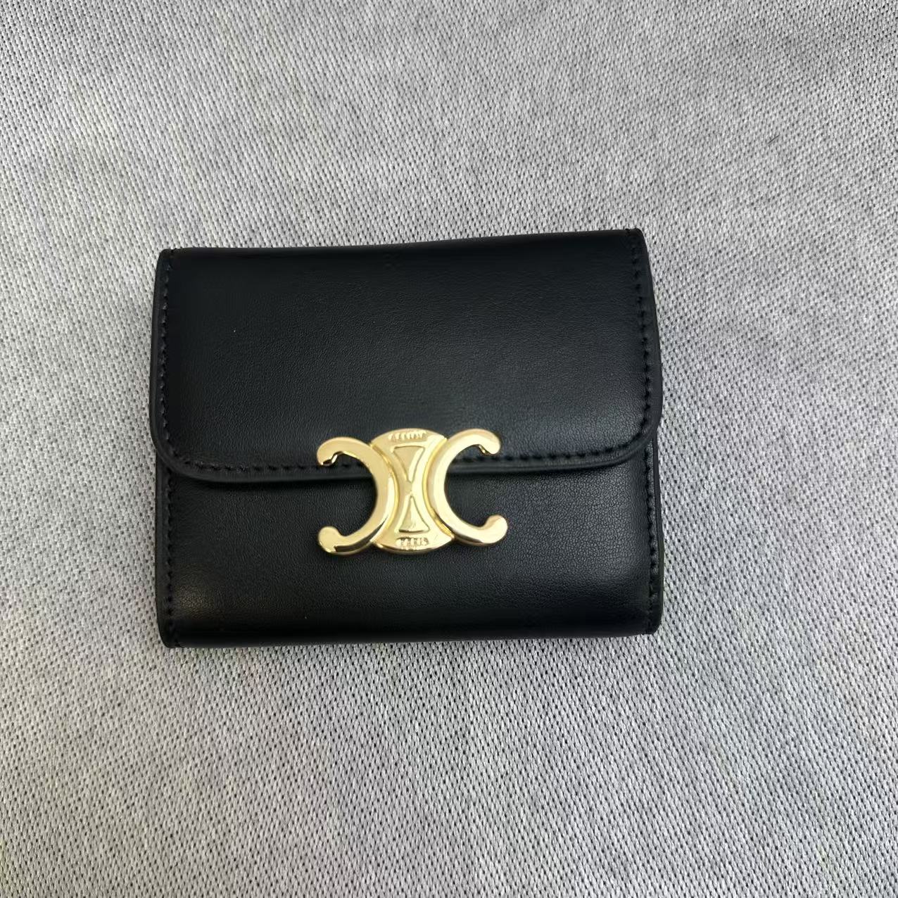 CELINE セリーヌ 折り財布 スモール トリフォールドウォレット レザー ミニ財布 小銭入れあり