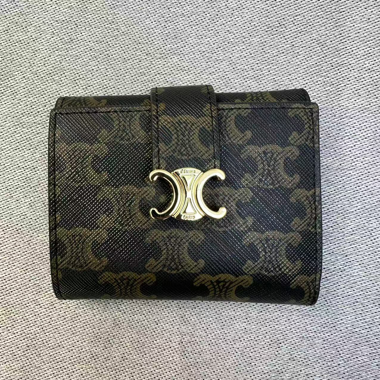 CELINE セリーヌ レディース財布 二つ折り財布 小物入れ 軽量