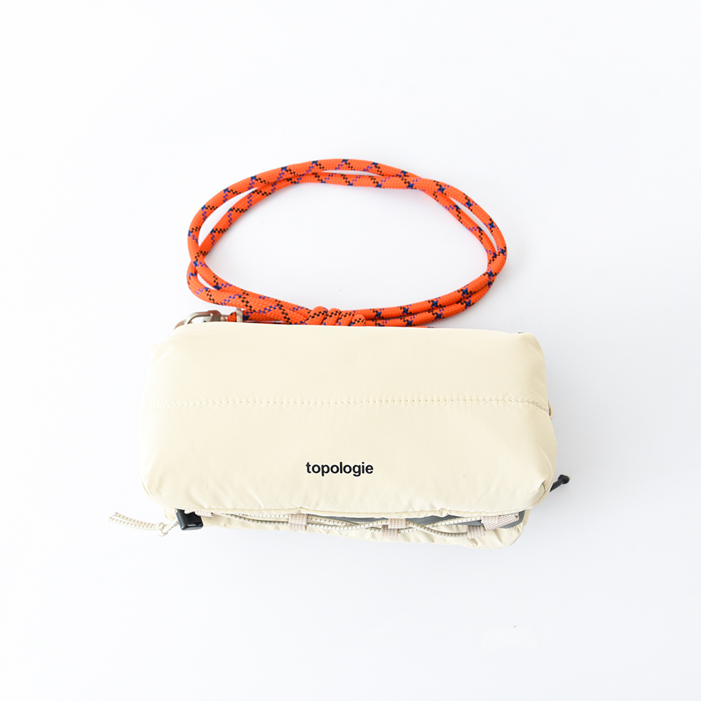 Topologie Bottle Sacoche トポロジー ボトルサコッシュ ストラップ付き ショルダーバッグ ブラック グリーン シルバー パープル レッド オフホワイト