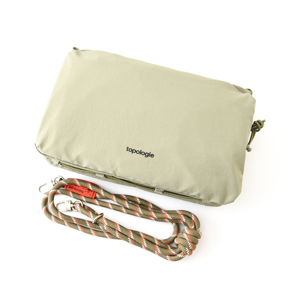 トポロジー Topologie Bottle Sacoche ボトルサコッシュ トポロジー ショルダーバッグ 大容量 ストラップ付き ブラック シルバー グリーン