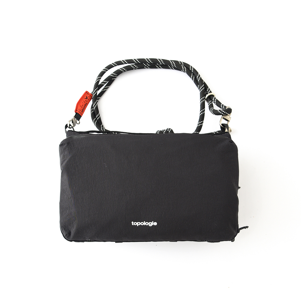 トポロジー Topologie Bottle Sacoche ボトルサコッシュ トポロジー ショルダーバッグ 大容量 ストラップ付き ブラック シルバー グリーン