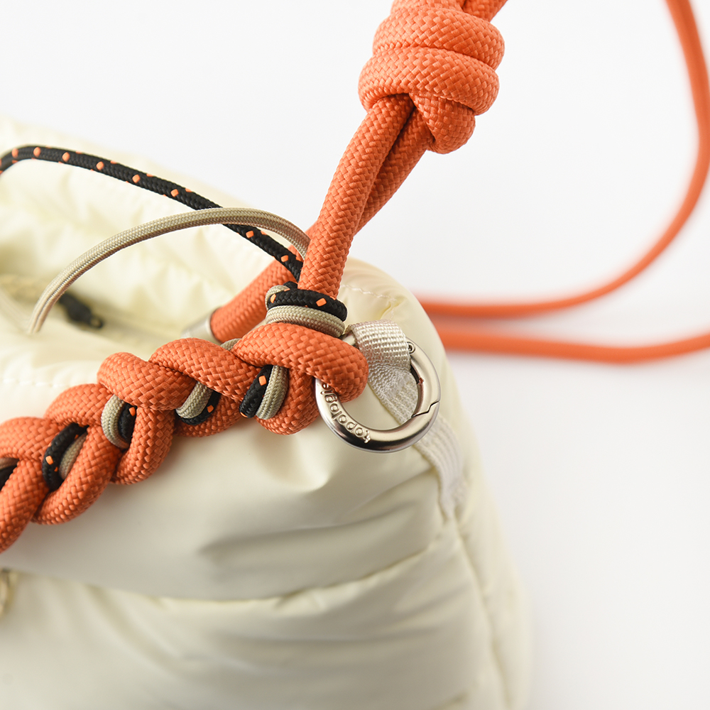 Topologie トポロジー Besace べサス ショルダーバッグ ボディバッグ ストラップ付き スタイリッシュ  レディース メンズ ブラック オフホワイト モスグリーン