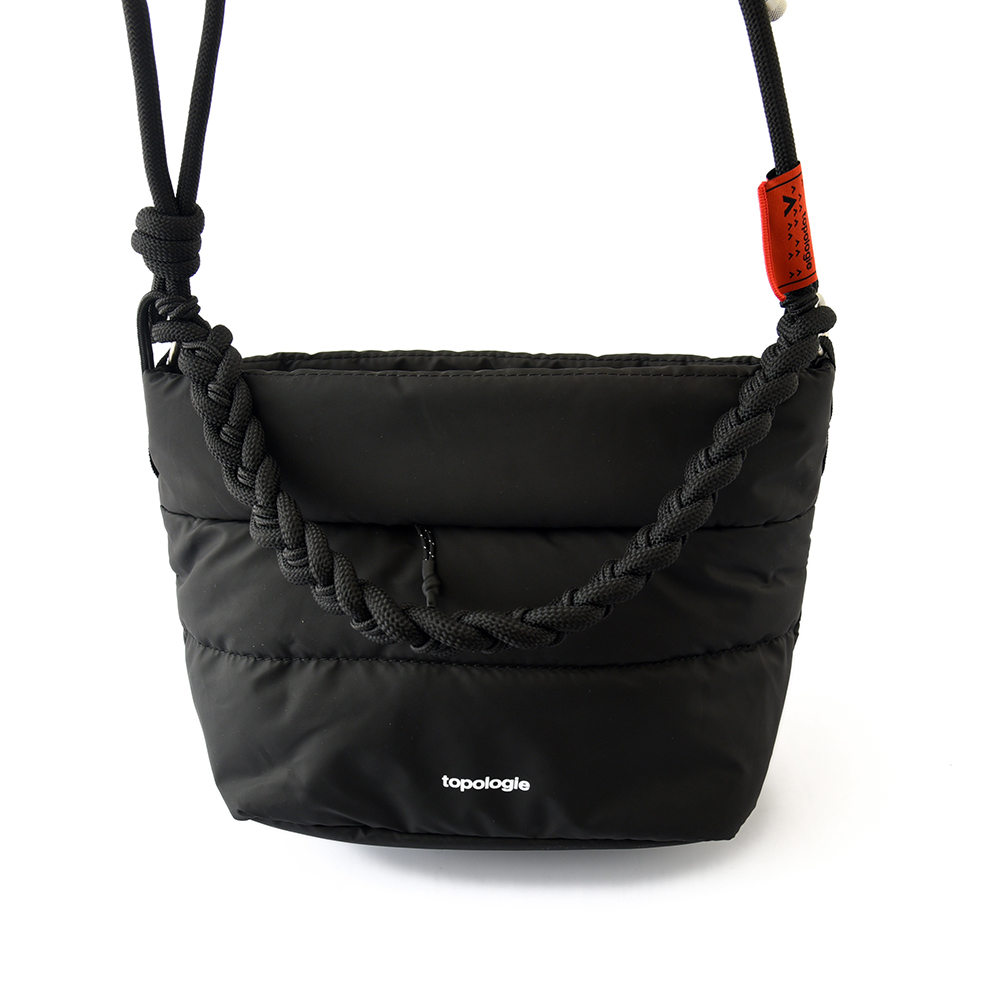 Topologie トポロジー Besace べサス ショルダーバッグ ボディバッグ ストラップ付き スタイリッシュ  レディース メンズ ブラック オフホワイト モスグリーン