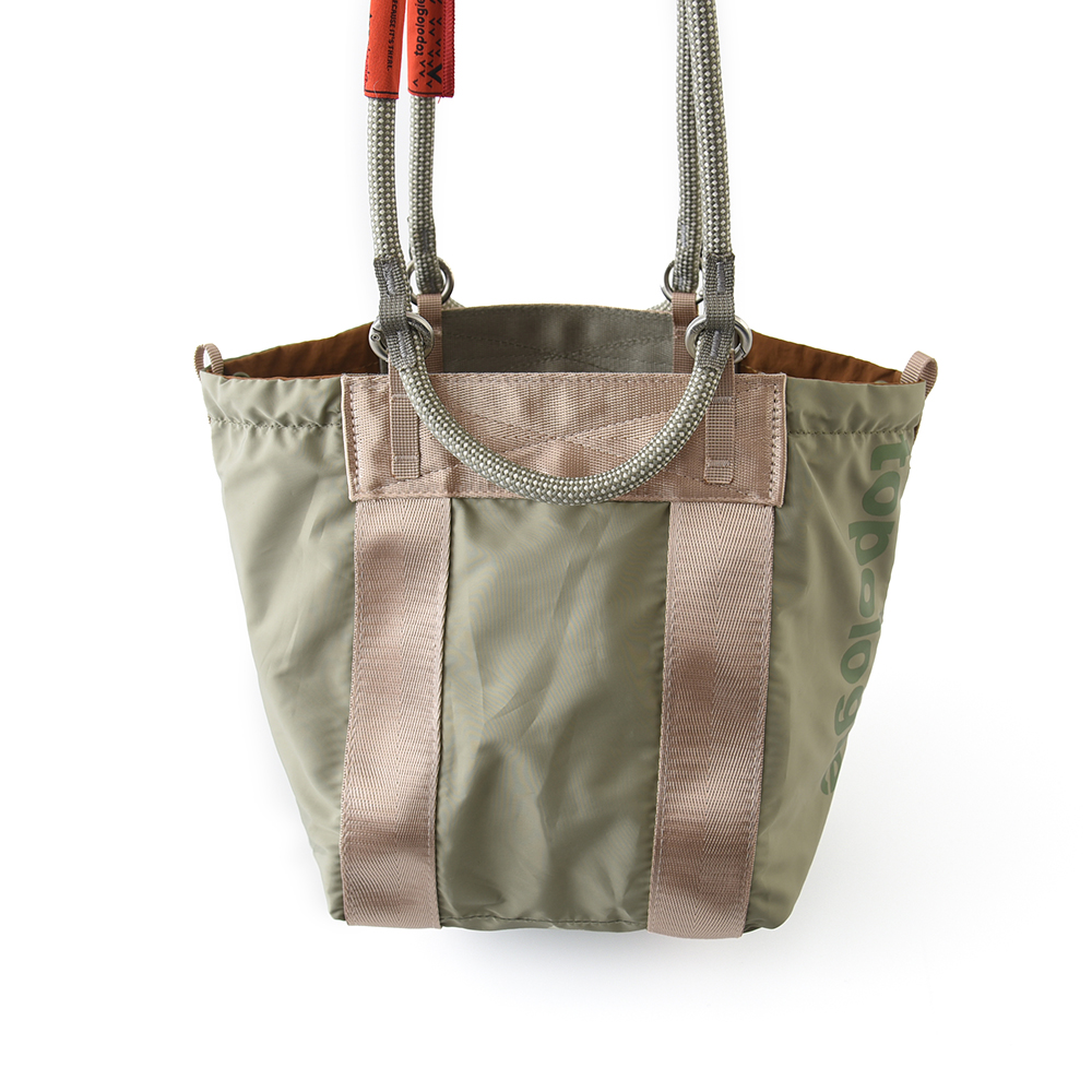 Topologie トポロジー Summit Tote Small トートバッグ 両面使用 多機能トート ナイロン製 手持ち ショルダー クロスボディー