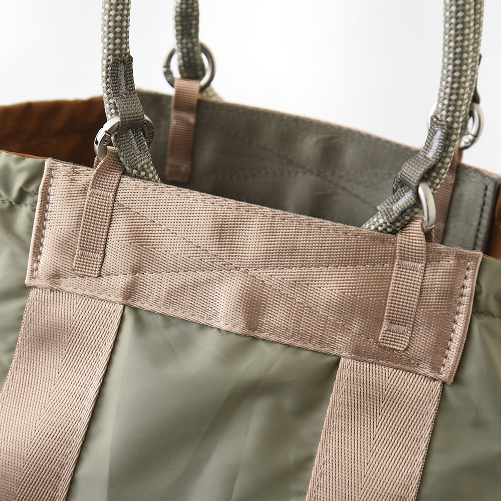 Topologie トポロジー Summit Tote Small トートバッグ 両面使用 多機能トート ナイロン製 手持ち ショルダー クロスボディー