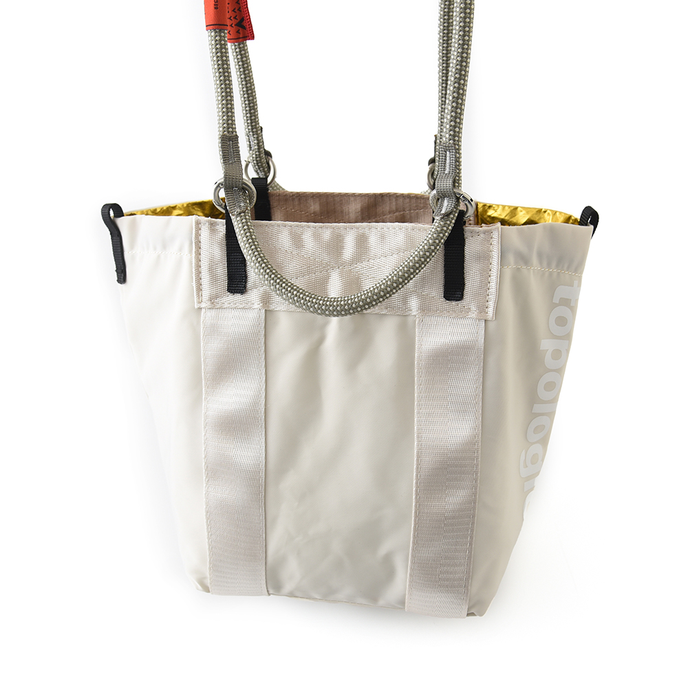 Topologie トポロジー Summit Tote Small トートバッグ 両面使用 多機能トート ナイロン製 手持ち ショルダー クロスボディー