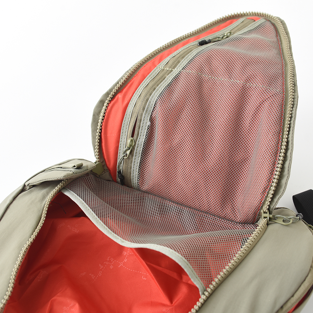 Topologie トポロジー Sling messenger トライアングル メッセンジャーバッグ 斜め掛けバッグ ラージ/スモール