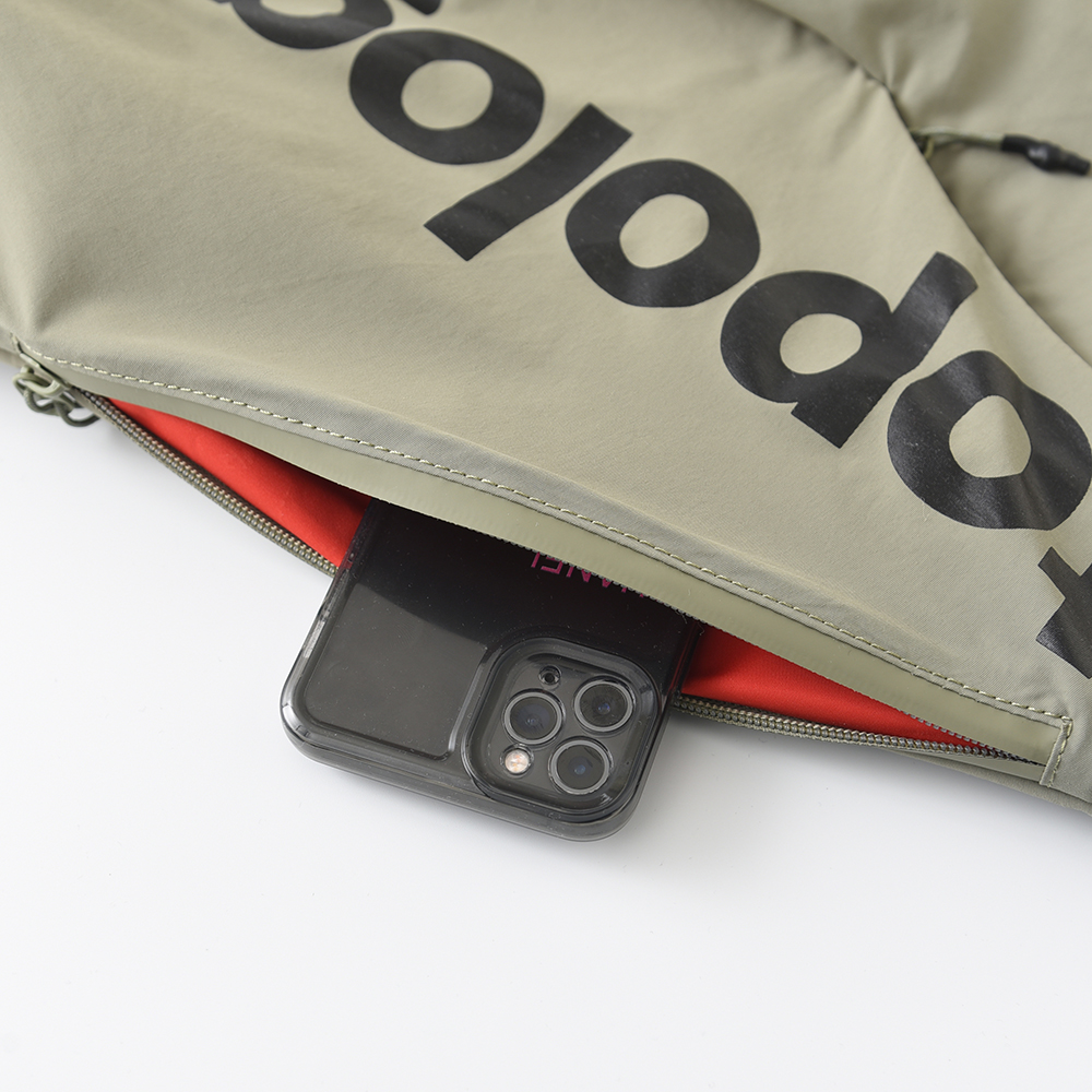 Topologie トポロジー Sling messenger トライアングル メッセンジャーバッグ 斜め掛けバッグ ラージ/スモール