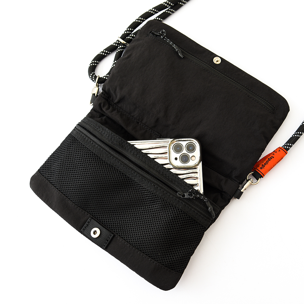 トポロジー topologie Bottle Sacoche ボトルサコッシュ ショルダーバッグ 大容量 ストラップ付き ブラック