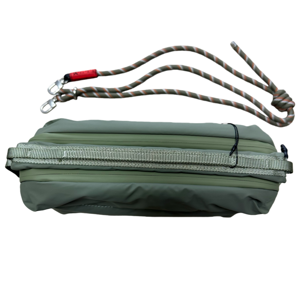 Topologie トポロジー ショルダーバッグ Bottle Sacoche Large ボトルサコッシュ ラージ スリングバッグ ブラック グリーン メンズ レディース 大容量