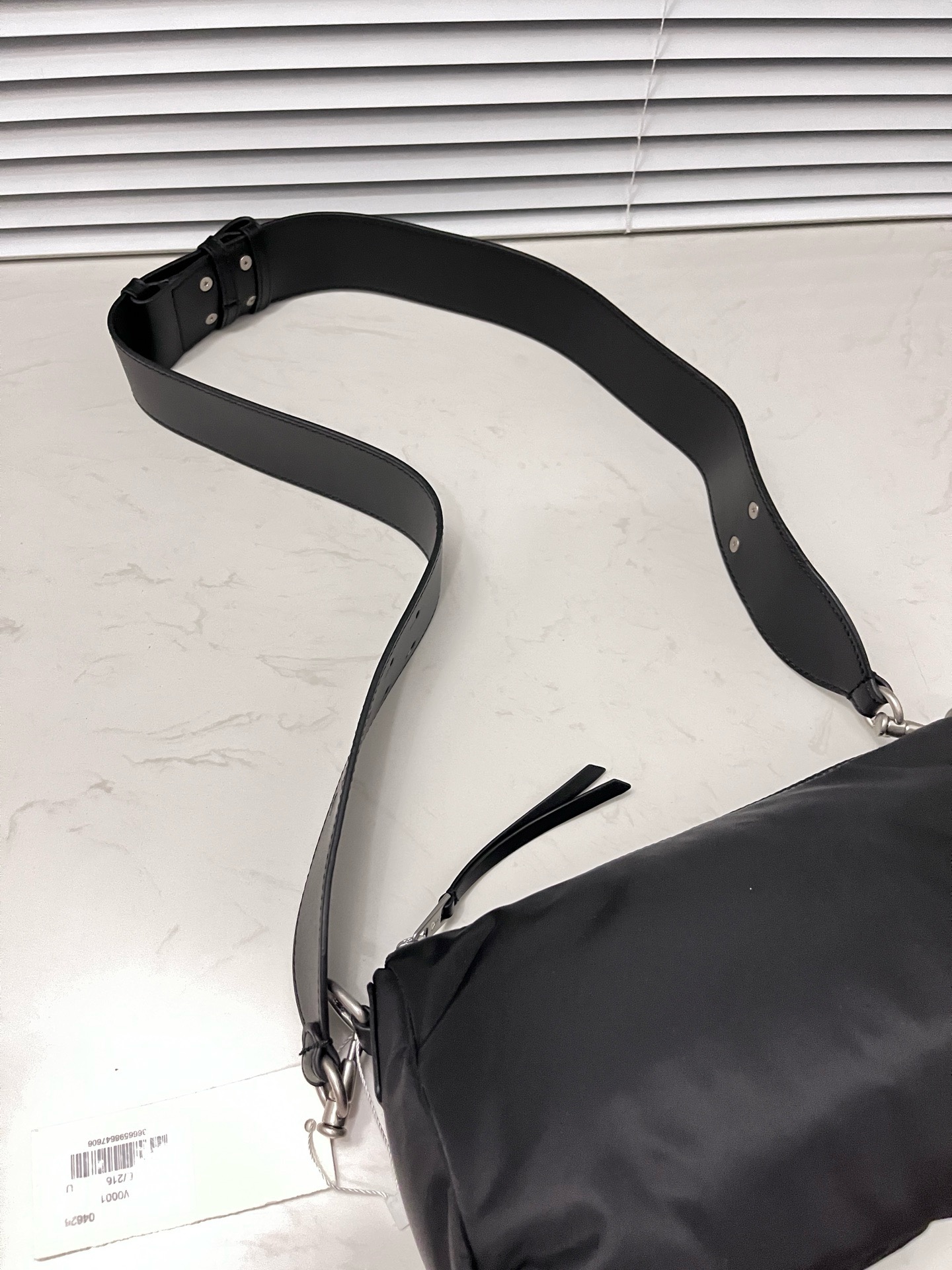 AMI Paris アミパリス ロゴ ショルダーバッグ  バッグ カバン