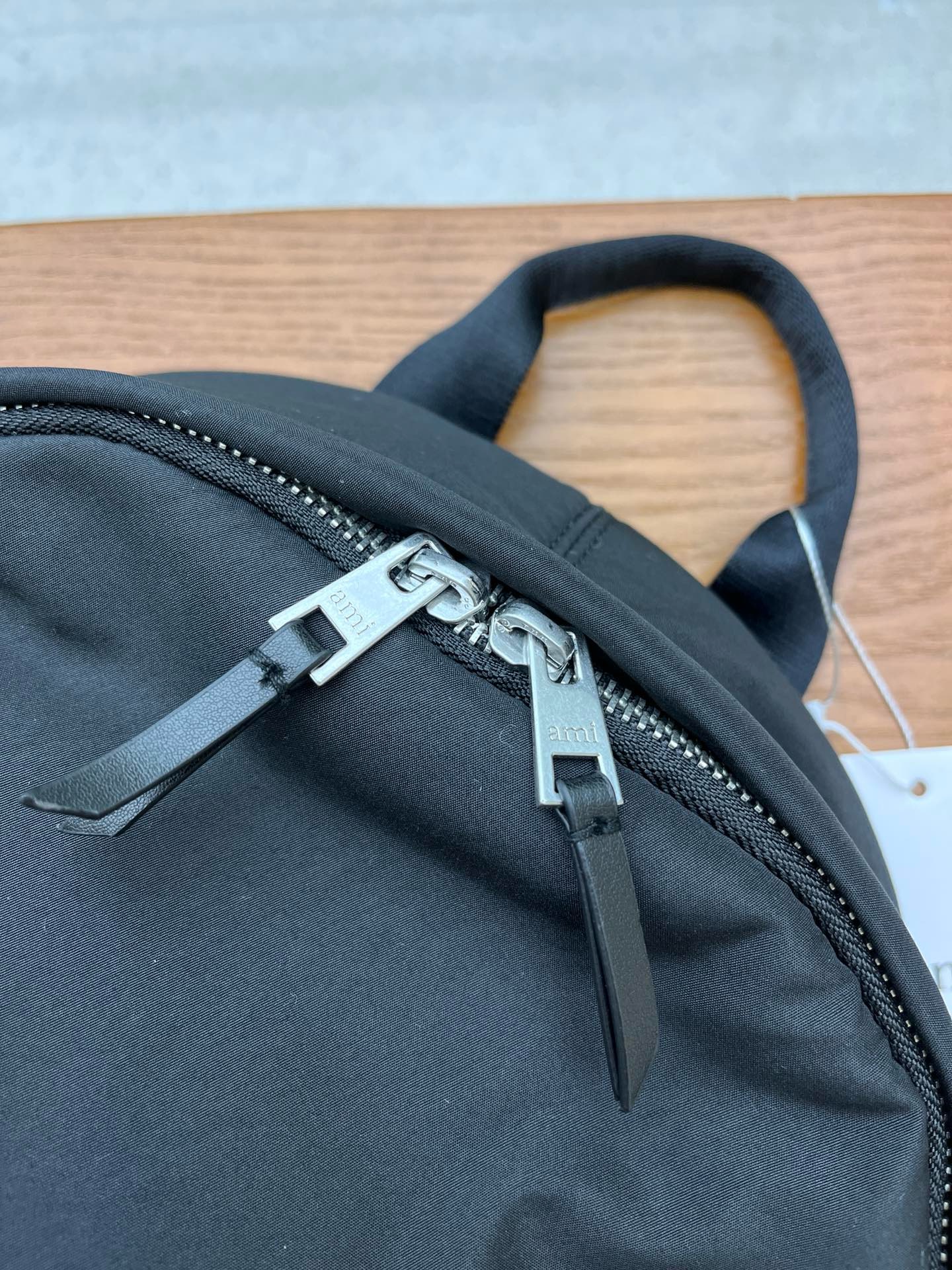 AMI Paris アミパリス ロゴ バッグ カバン リュック バックパック