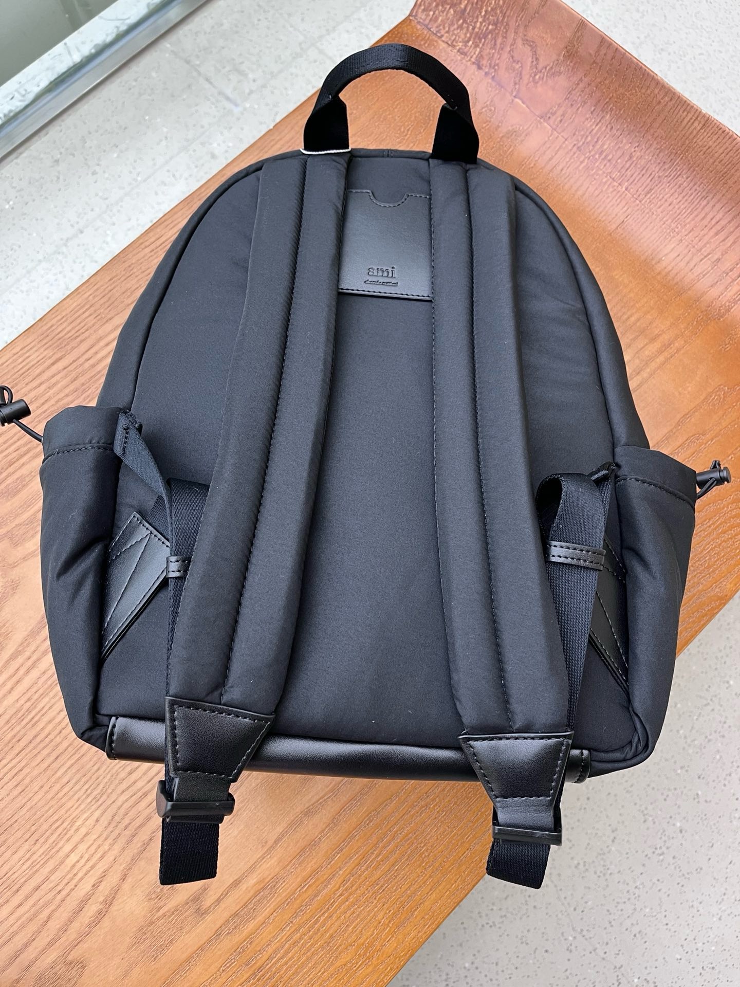 AMI Paris アミパリス ロゴ バッグ カバン リュック バックパック