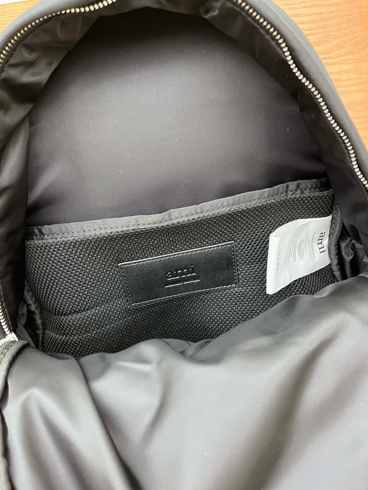 AMI Paris アミパリス ロゴ バッグ カバン リュック バックパック