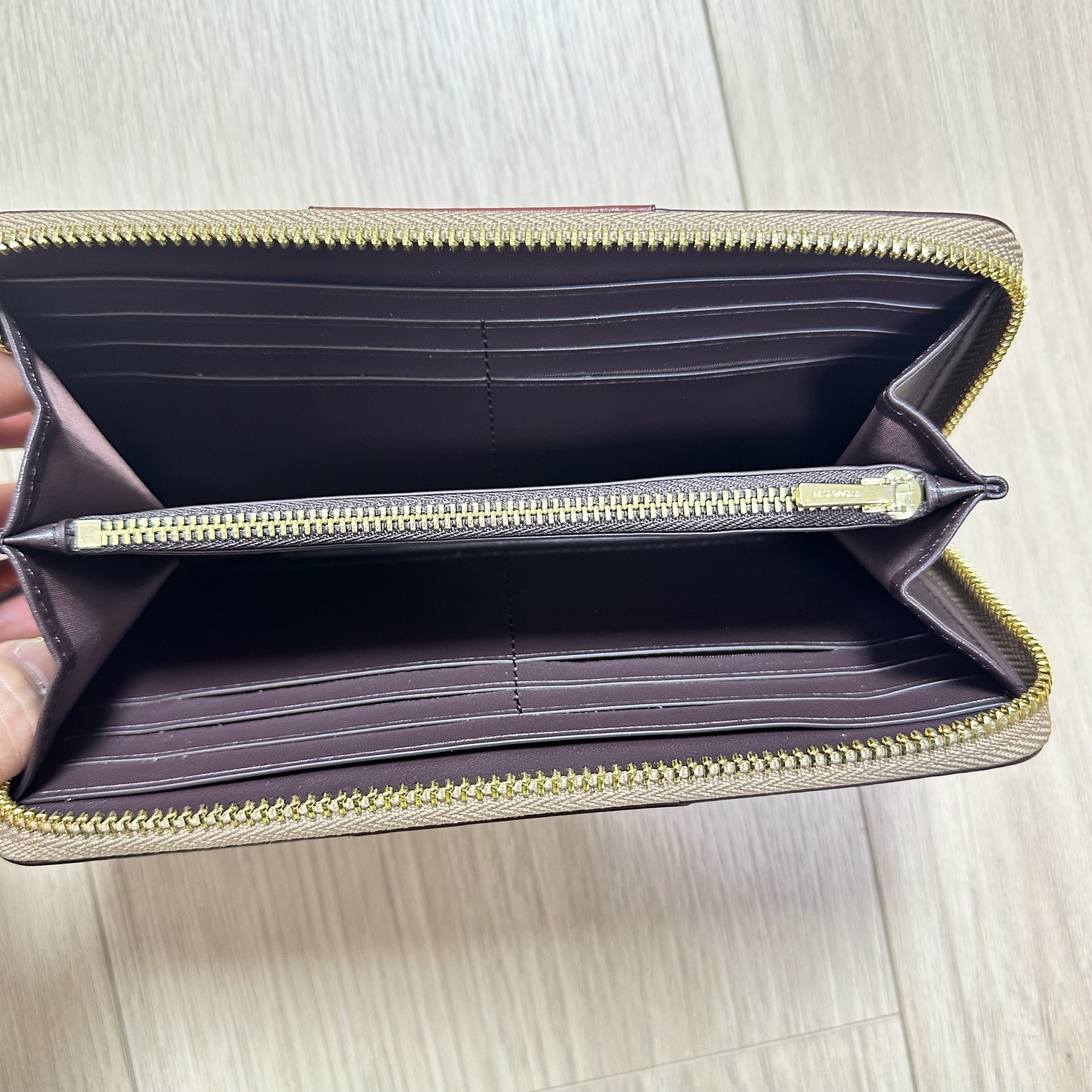 COACH [コーチ] 財布(長財布) ペチュニア ラグジュアリー ペブルド レザー