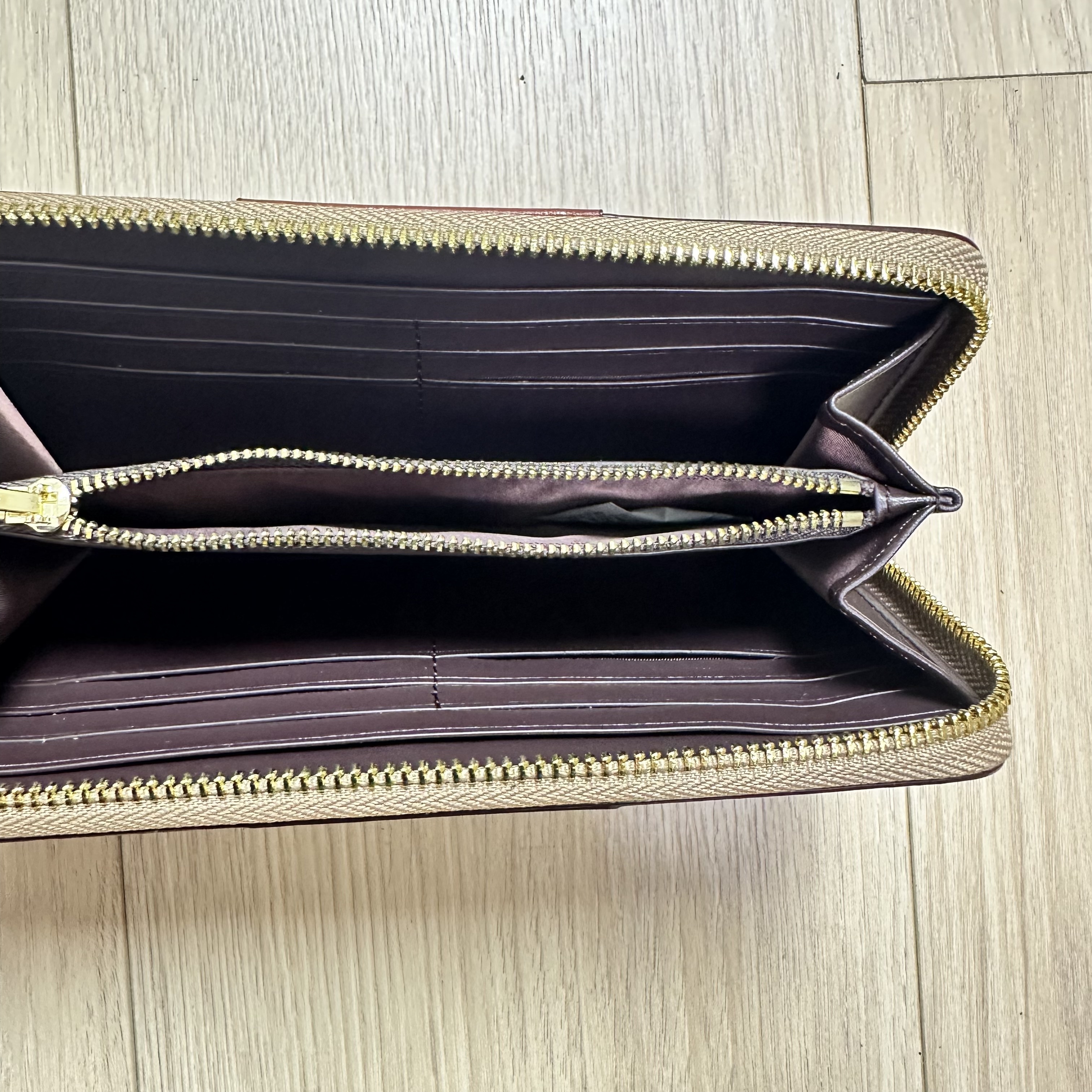 COACH [コーチ] 財布(長財布) ペチュニア ラグジュアリー ペブルド レザー