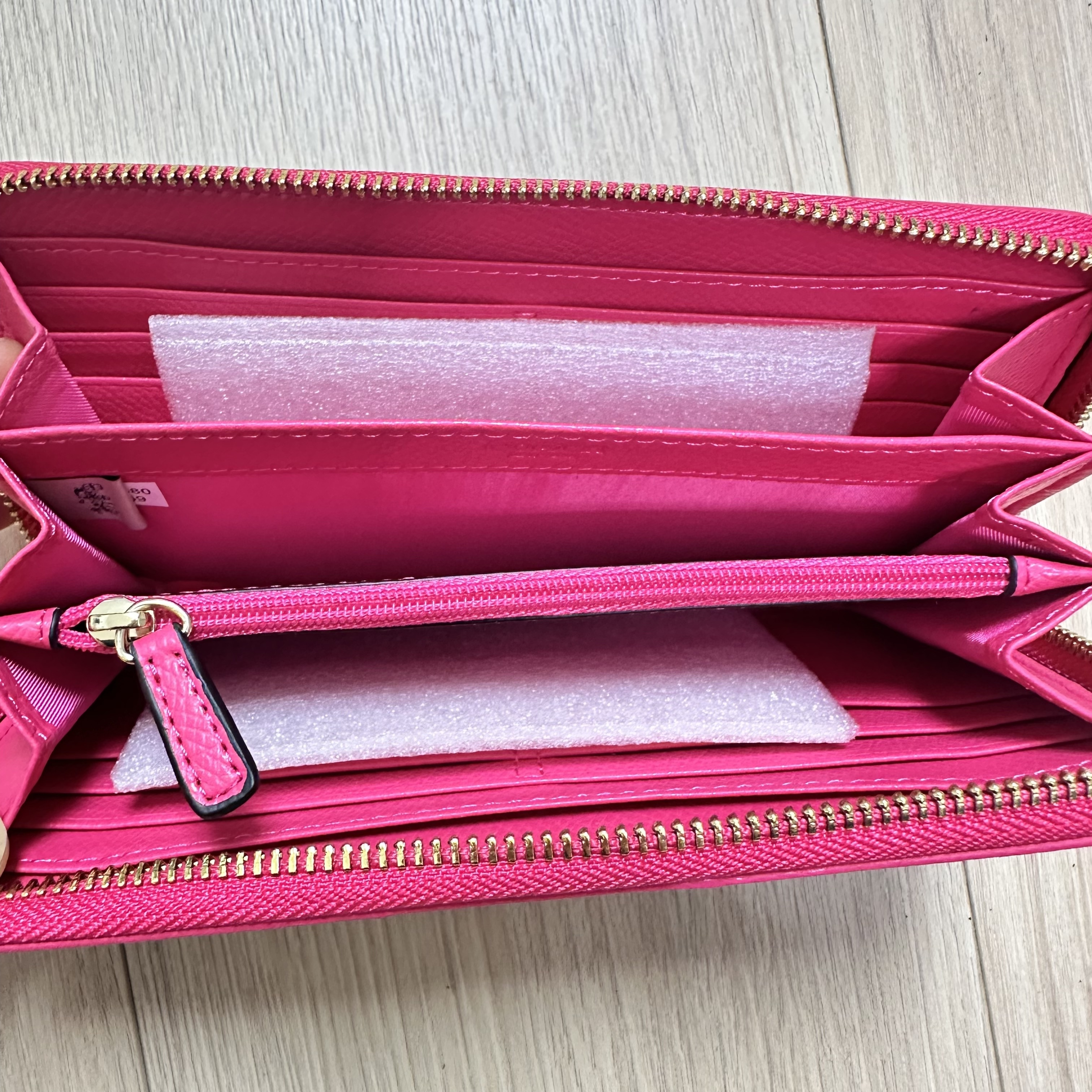 COACH [コーチ] 財布(長財布) ペチュニア ラグジュアリー ペブルド レザー