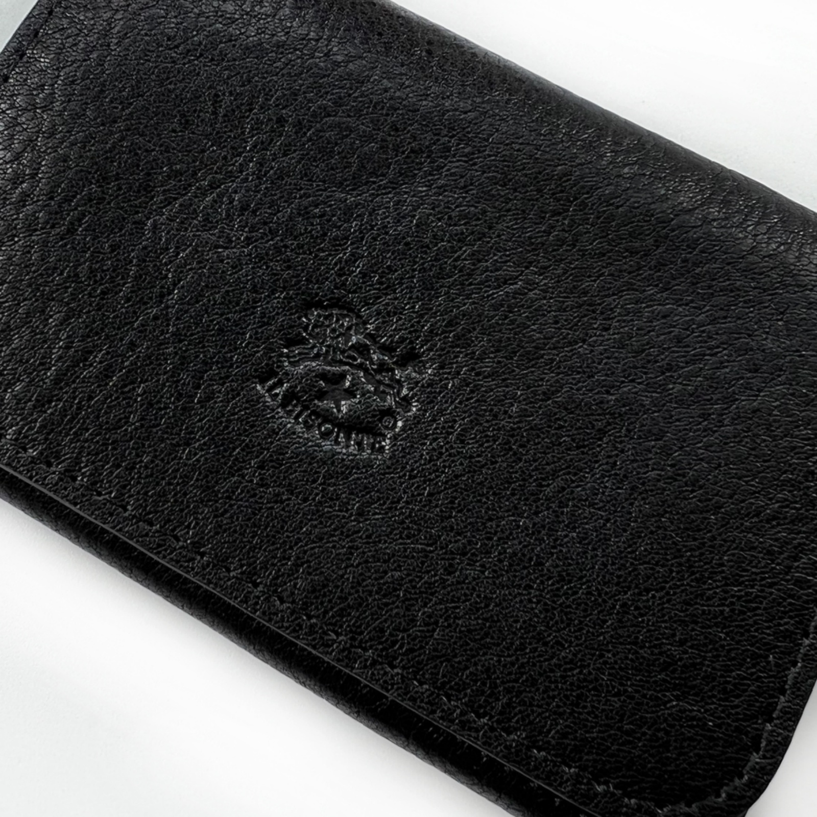 イルビゾンテ IL BISONTE 名刺入れ カードケース 名刺クリップ 2つ折り レザー 名刺ケース 牛革 ブランド カード入れ 大容量 薄型 おしゃれ ビジネス メンズ レディース ブラック ブラウン