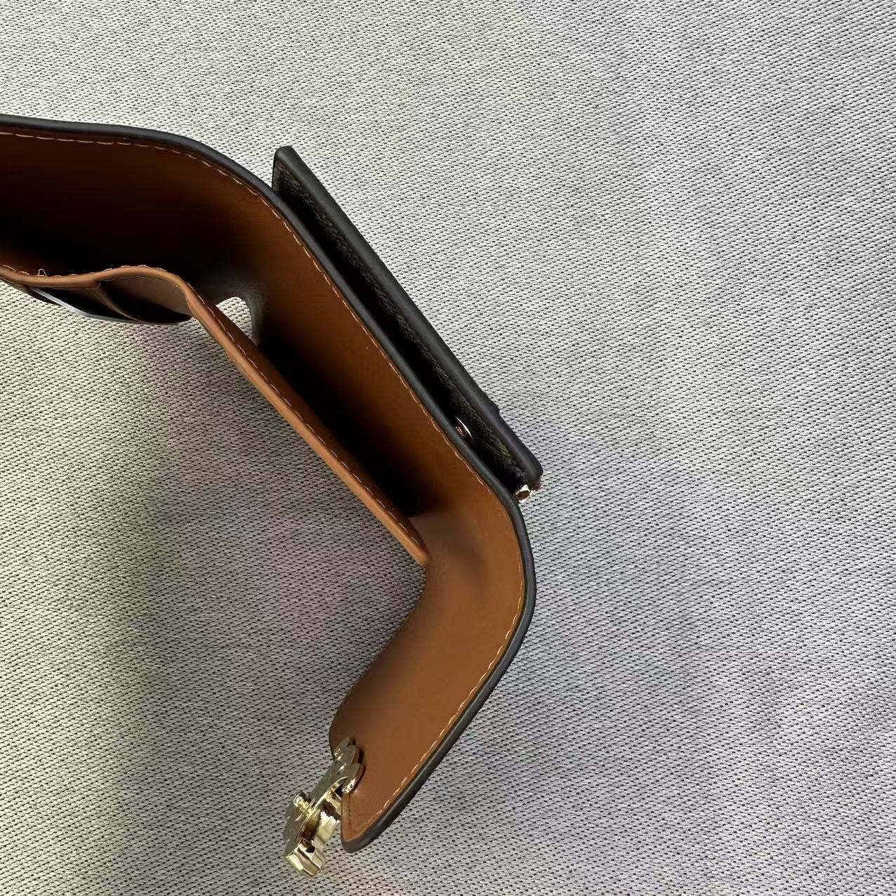 CELINE セリーヌ 折り財布 スモール トリフォールドウォレット レザー ミニ財布 小銭入れあり