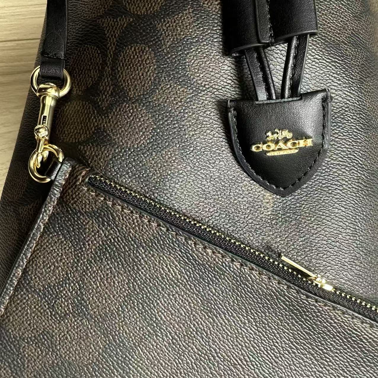 COACH コーチ バッグ(ショルダーバッグ)  シグネチャー スモール タウン バケット バッグ  レディース