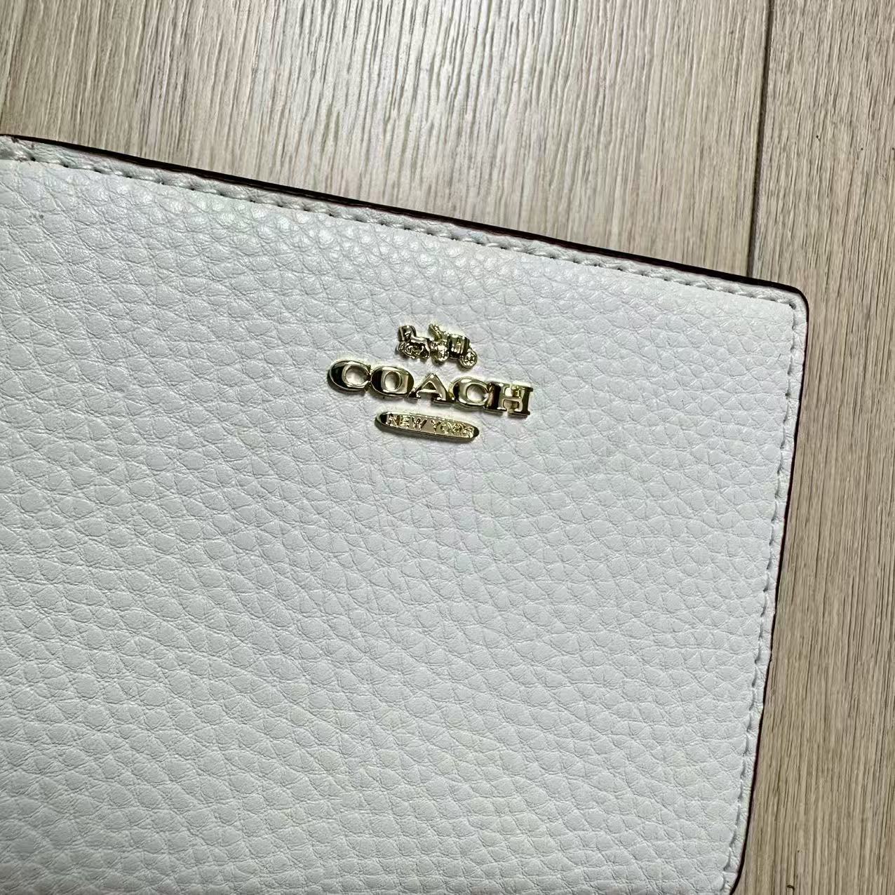 COACH [コーチ] 財布(二つ折り財布 ペブルド レザー C チャーム