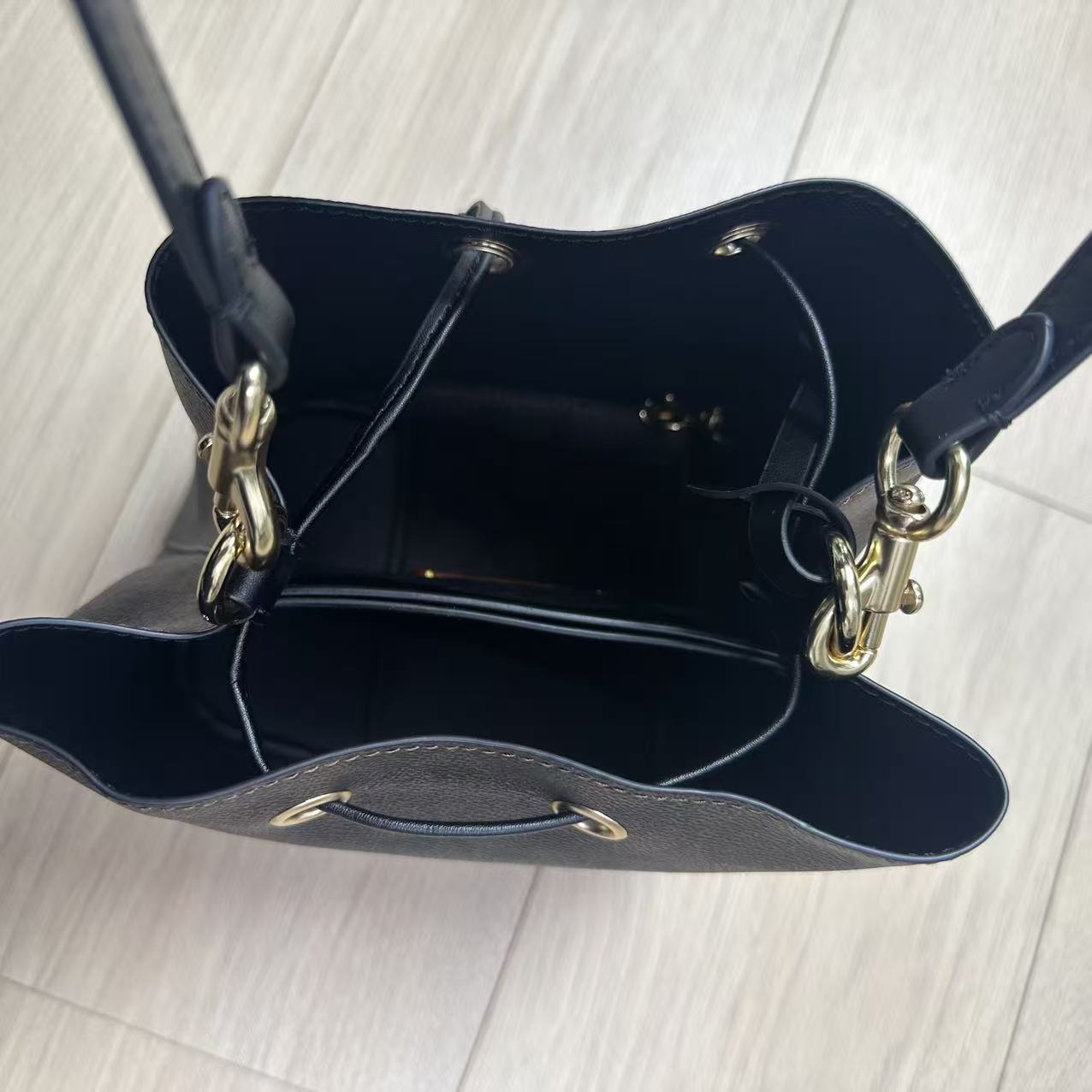 COACH コーチ バッグ(ショルダーバッグ)  シグネチャー スモール タウン バケット バッグ  レディース