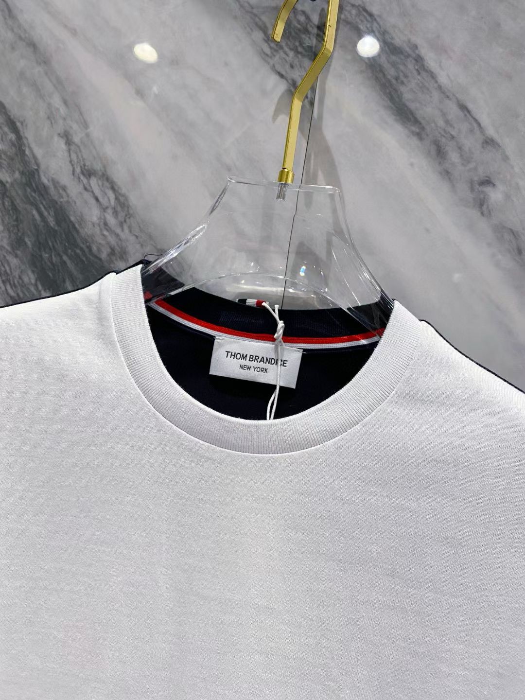 톰브라운 Thom Browne 4바 스트라이프 투톱 반팔 티셔츠 남녀공용