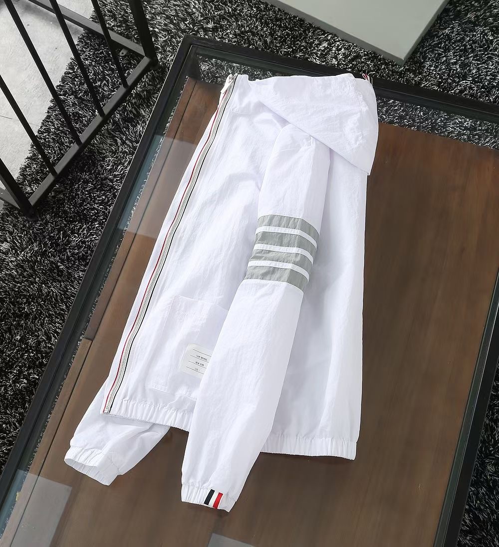 톰브라운 Thom Browne 클래식 4줄 라인 후드 바람막이 자켓 남녀공용